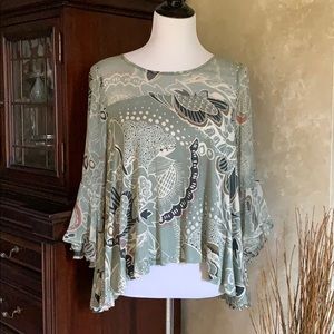 Papier Rayon/Silk trumpet sleeve sage green blouse